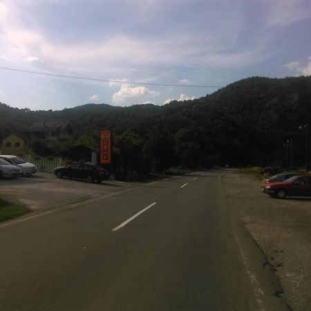 Karavan 123 Raska Bagian luar foto