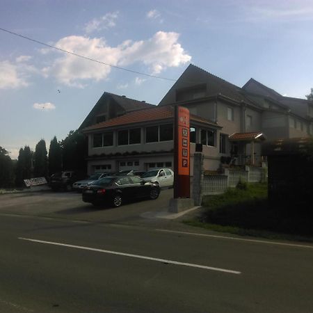 Karavan 123 Raska Bagian luar foto