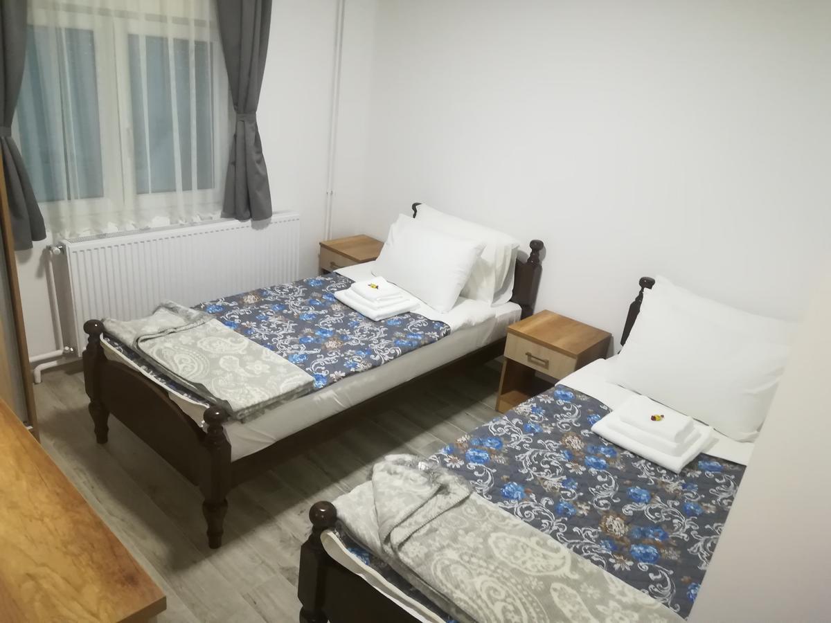 Karavan 123 Raska Bagian luar foto