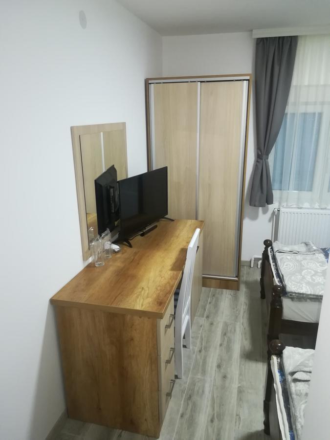 Karavan 123 Raska Bagian luar foto