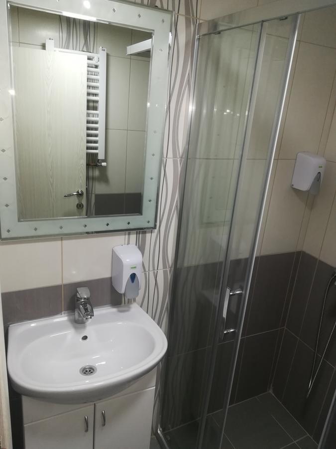 Karavan 123 Raska Bagian luar foto