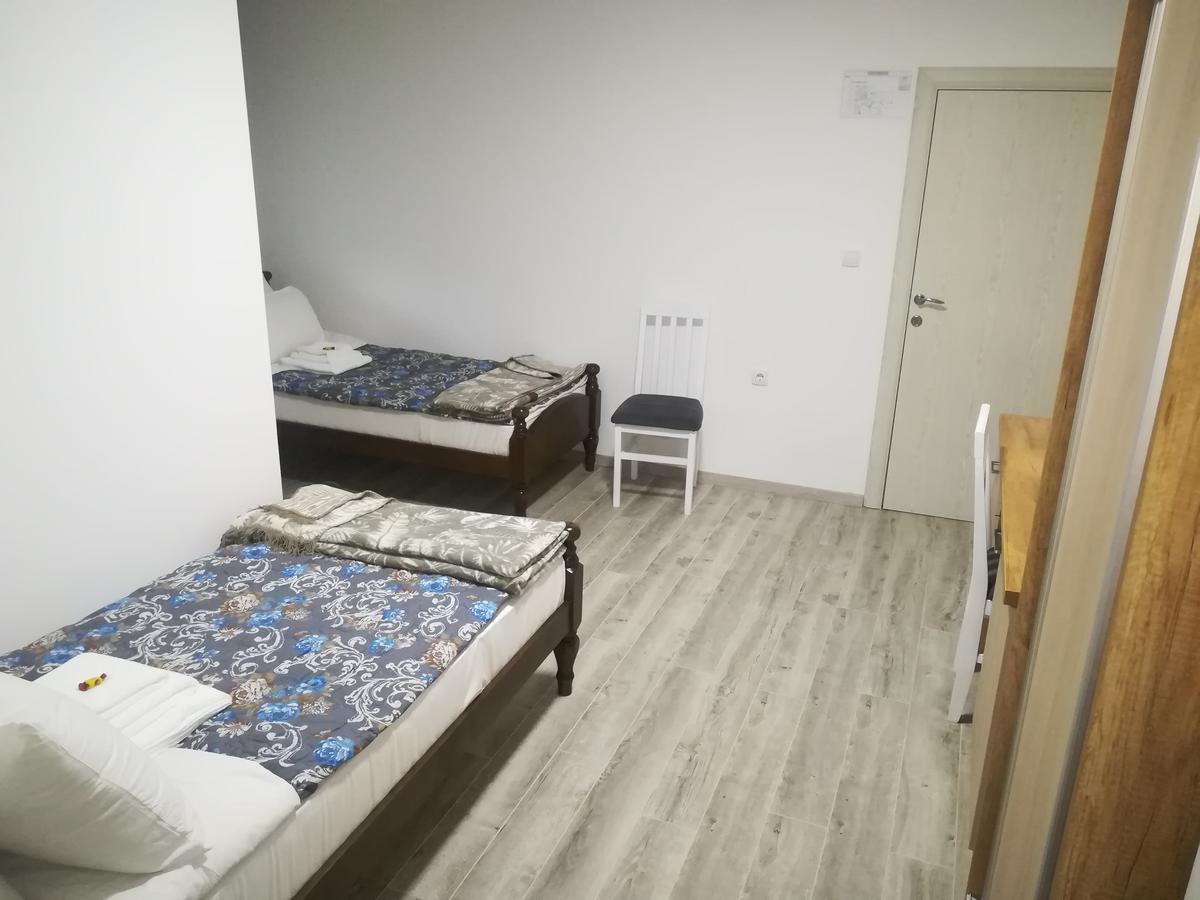 Karavan 123 Raska Bagian luar foto