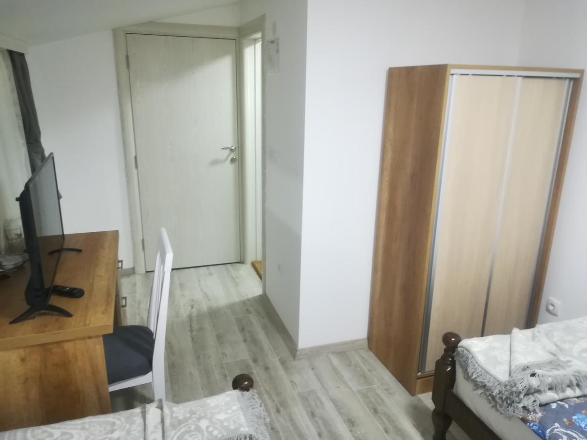 Karavan 123 Raska Bagian luar foto