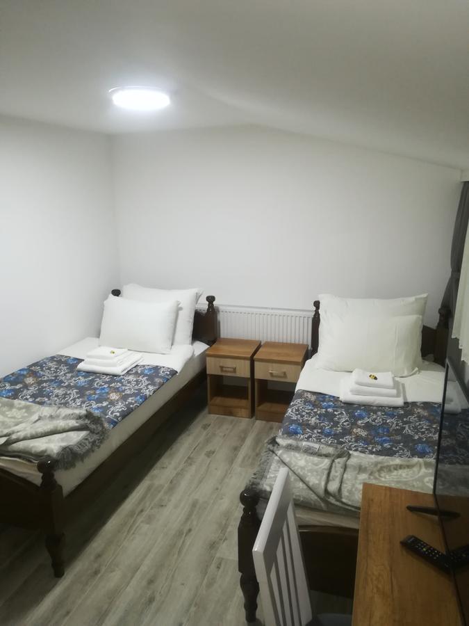 Karavan 123 Raska Bagian luar foto