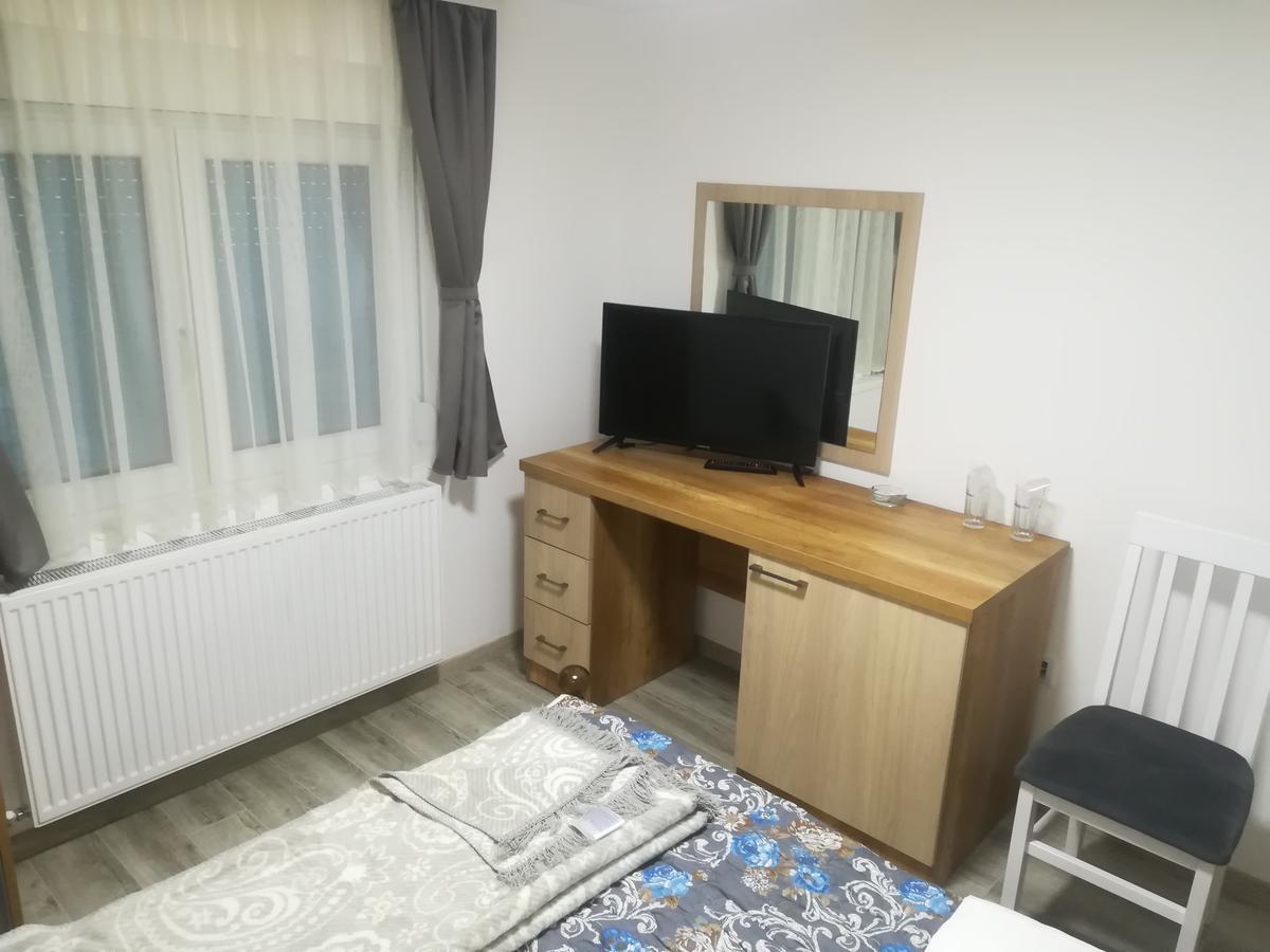 Karavan 123 Raska Bagian luar foto