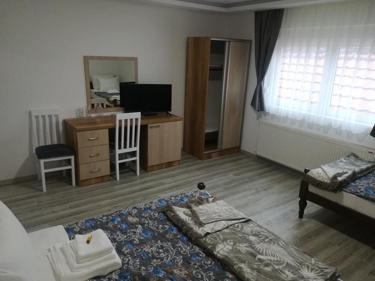 Karavan 123 Raska Bagian luar foto