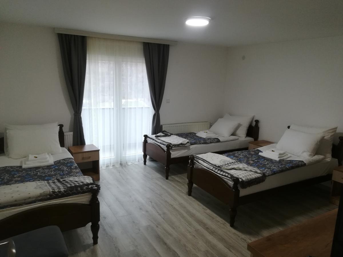Karavan 123 Raska Bagian luar foto