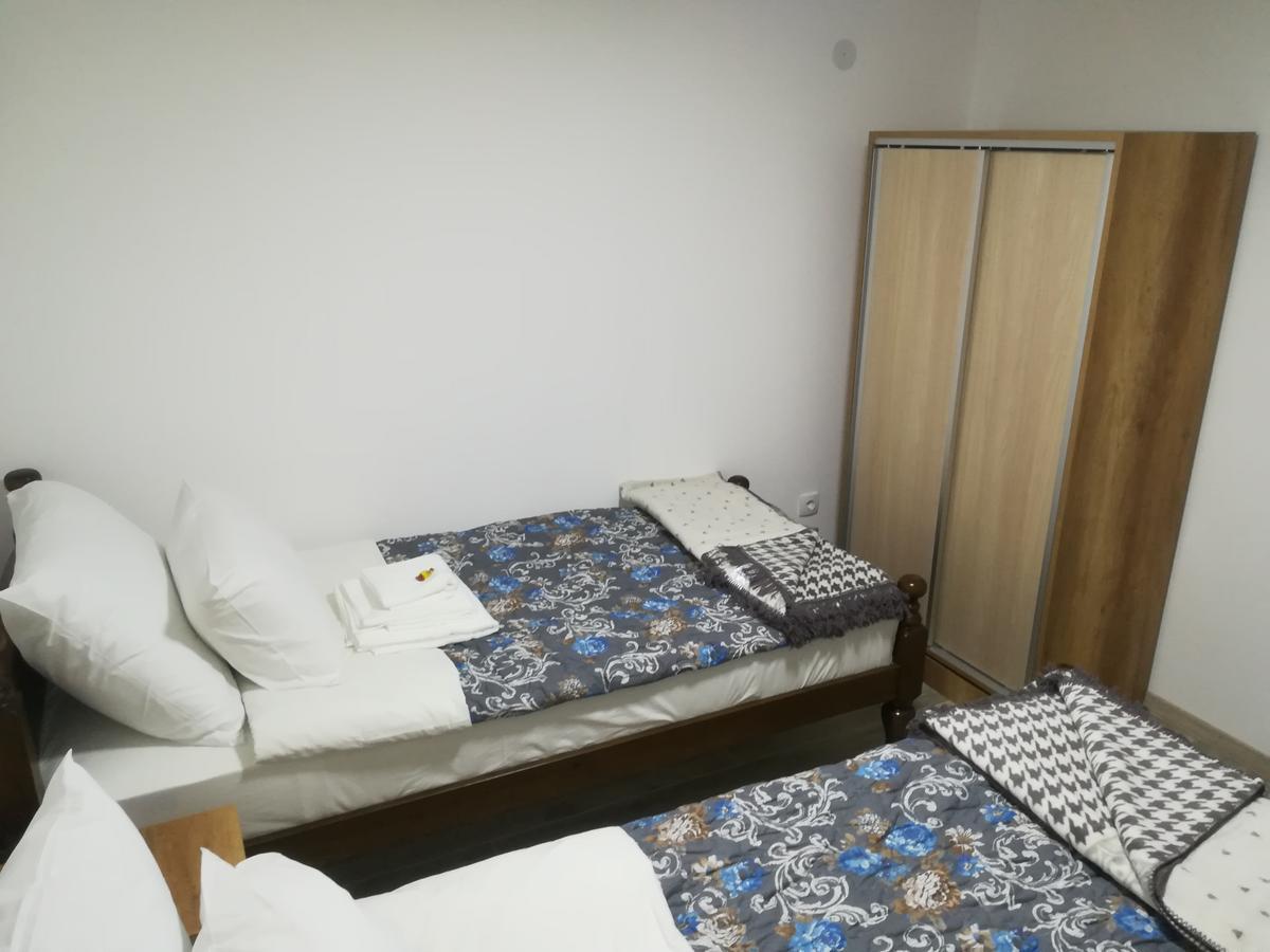 Karavan 123 Raska Bagian luar foto