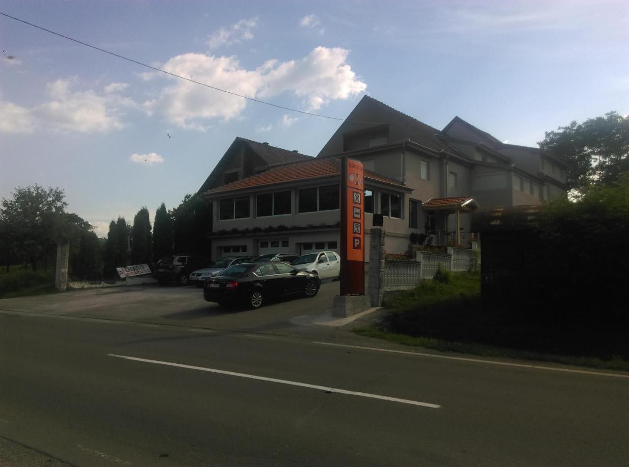 Karavan 123 Raska Bagian luar foto